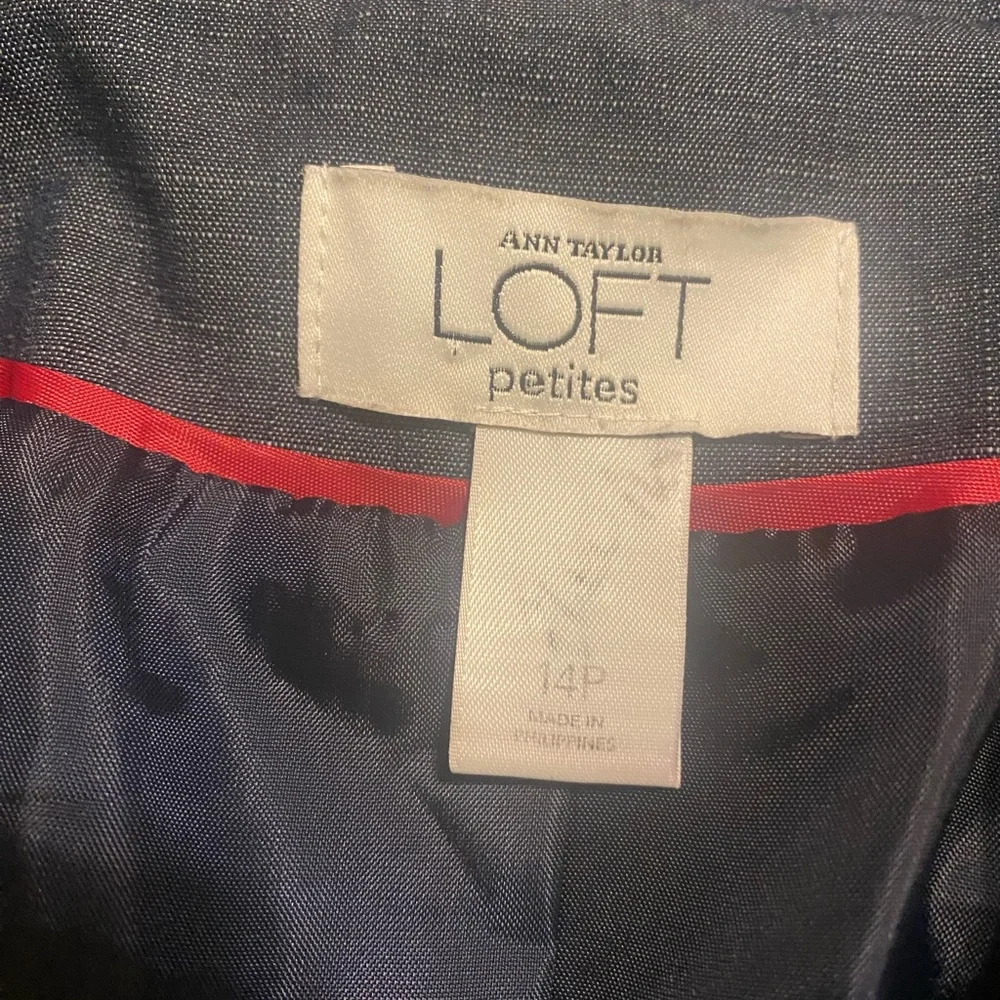 Classic Style ! Great brushed denim look ! Ann Taylor Loft Petites size 14P - Picture 2 of 8